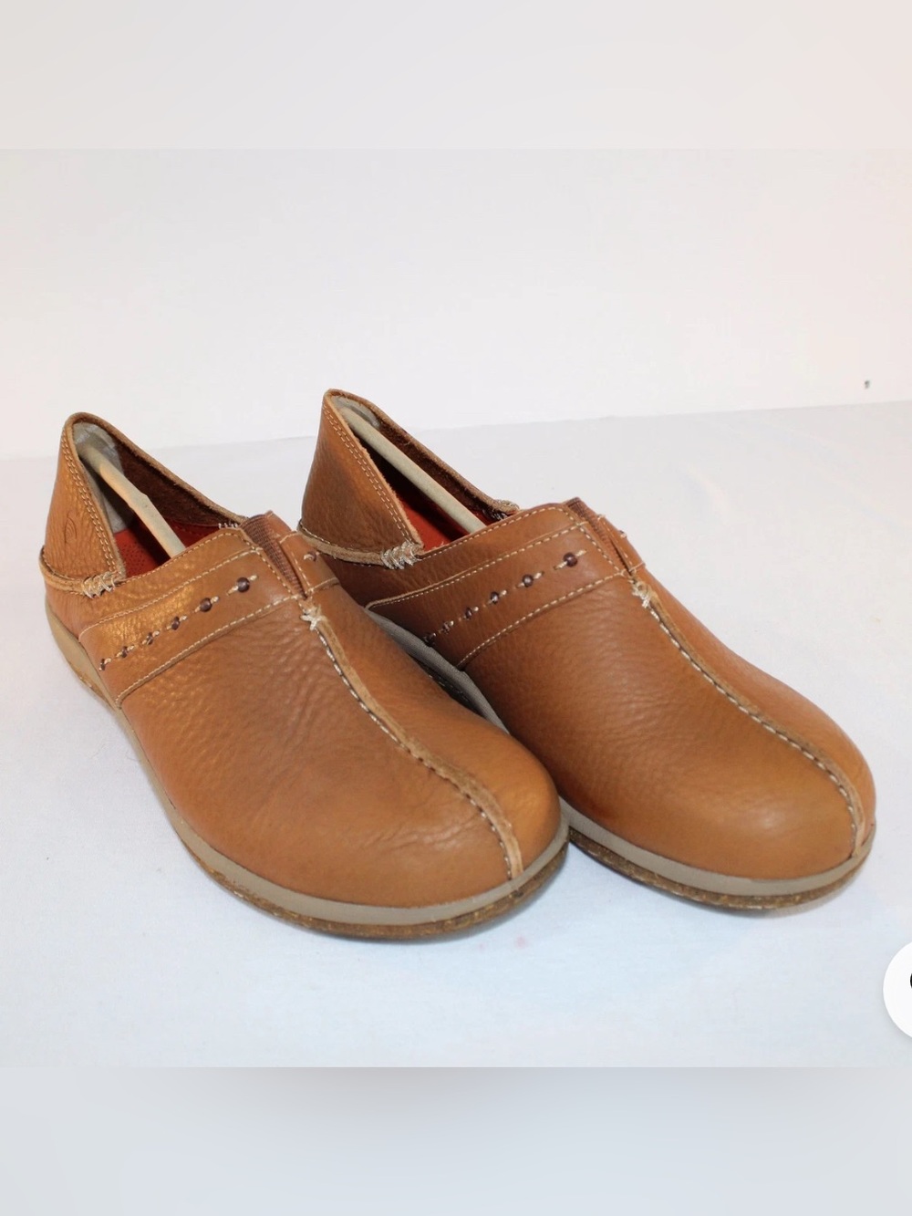 Acorn Men's Tan Leather Slip-On Loafers